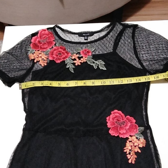 Beautiful dress, delicate and super comfortable - Picture 6 of 11